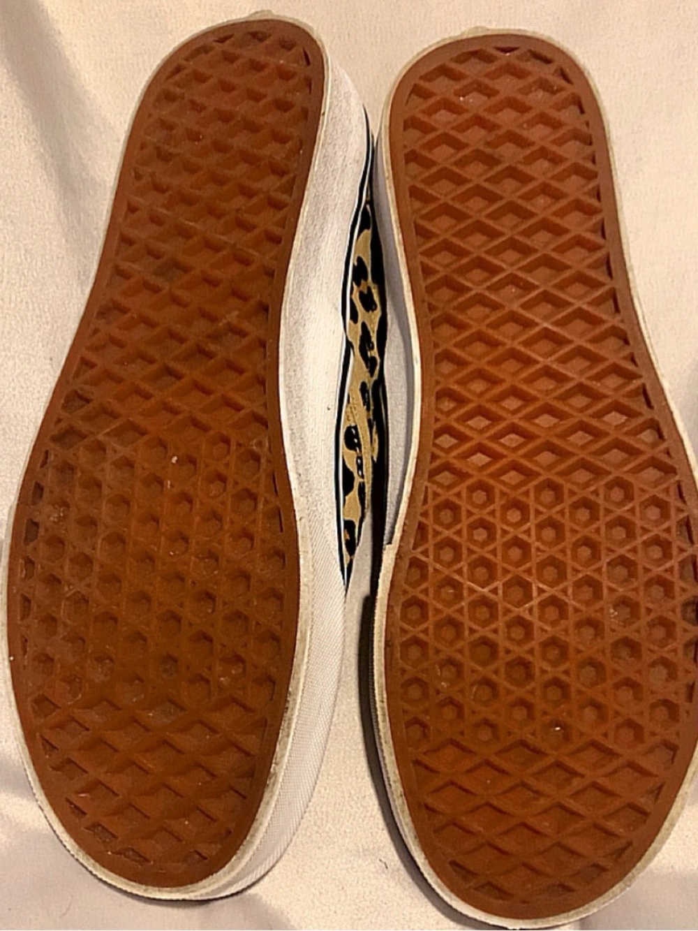 Vans Classic Slip-On Leopard Print Canvas Sneakers Womenâs 7.5 EU 38 - Picture 3 of 4